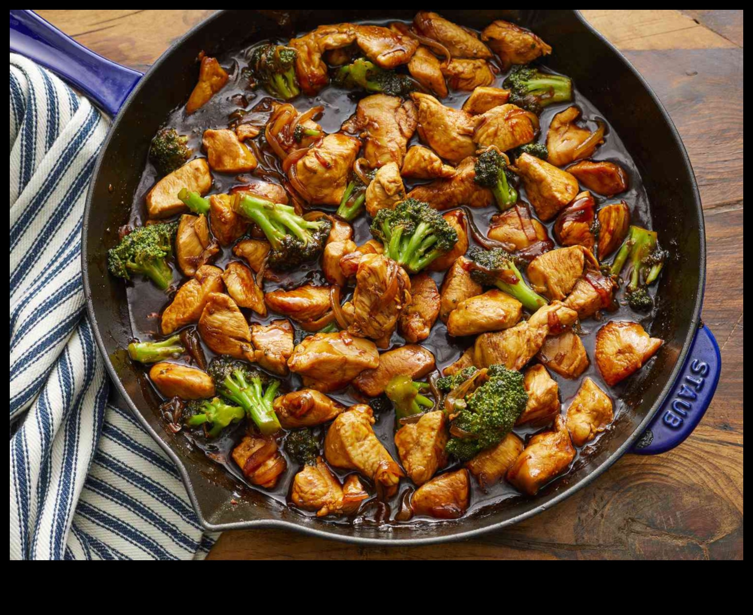 Pašmāju elegance: stila ievadīšana ikdienas mājas gatavošanā