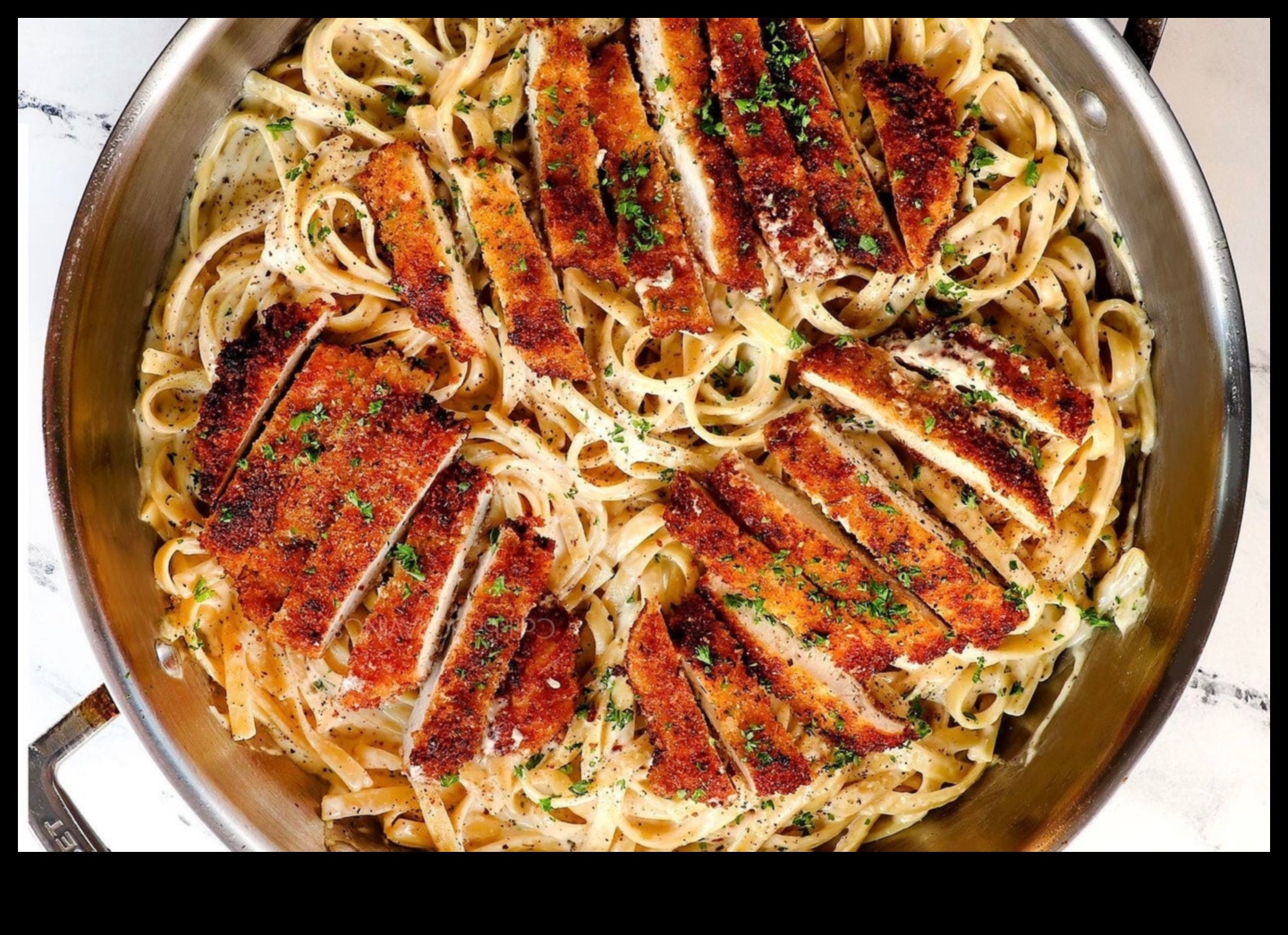 Makaronu aizraušanās: izsmalcinātu itāļu nūdeļu izgatavošana