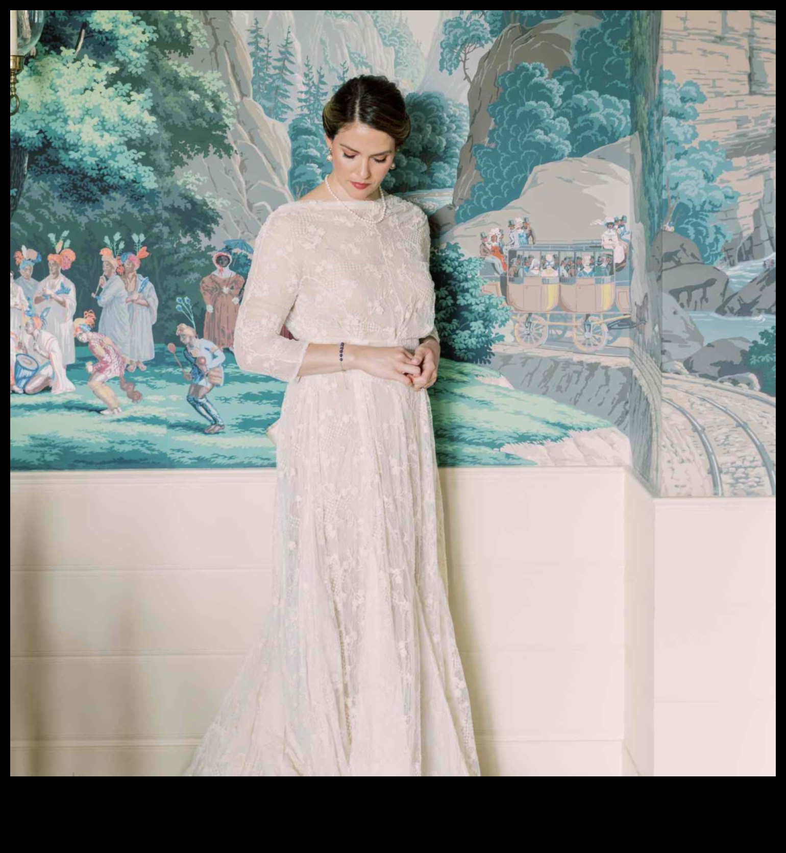 Apzeltīts Glam: Vintage līgavas kleita Elegance