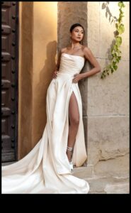 Drosmīgi skaista: skrejceļa starojums mūsdienu līgavu modē